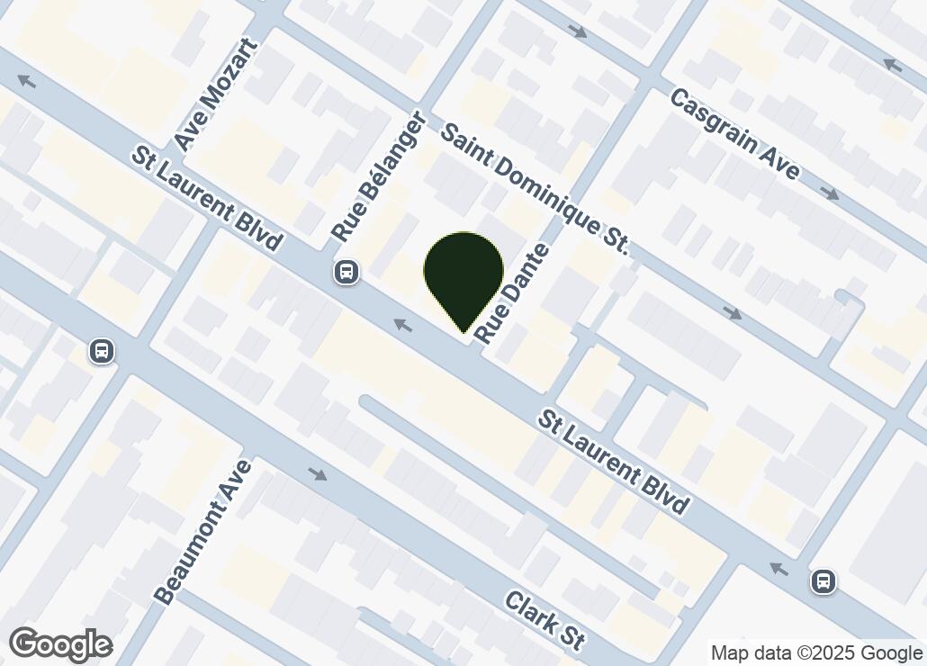 Map showing location at 45.5328162, -73.6139508