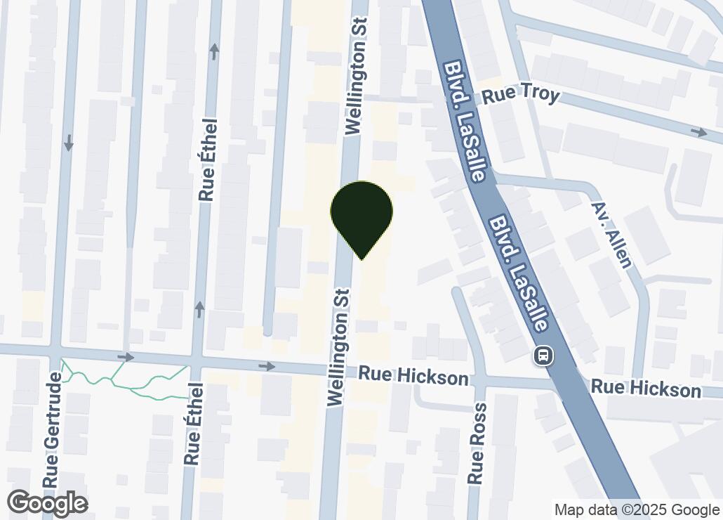 Map showing location at 45.4654839, -73.5666378