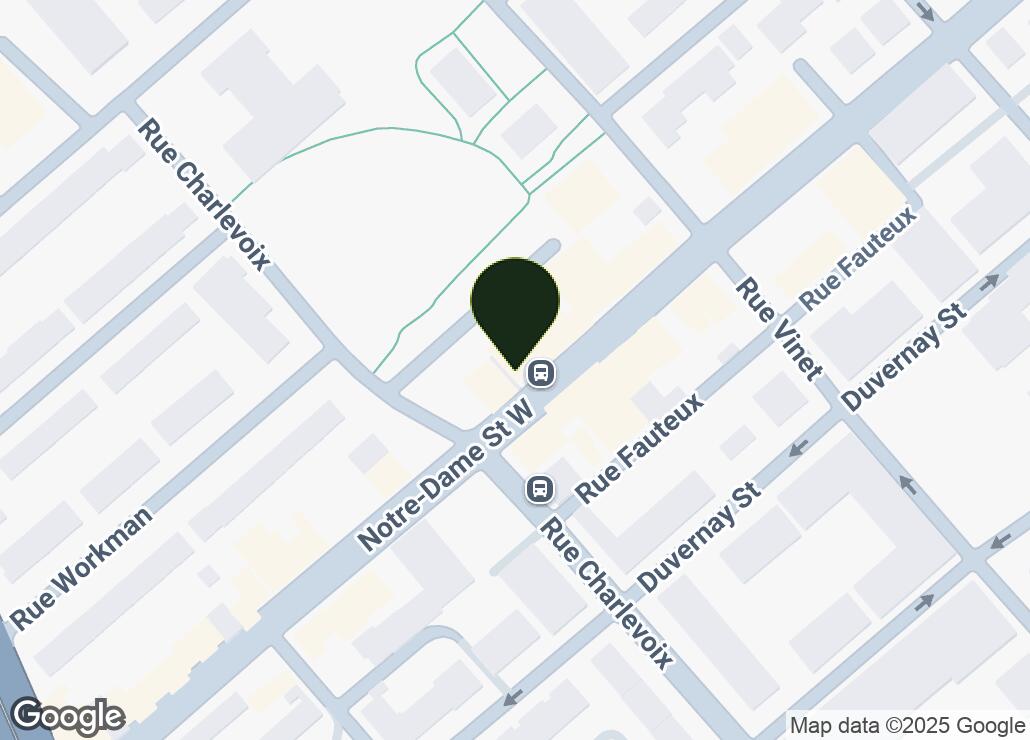 Map showing location at 45.4829264, -73.5754772