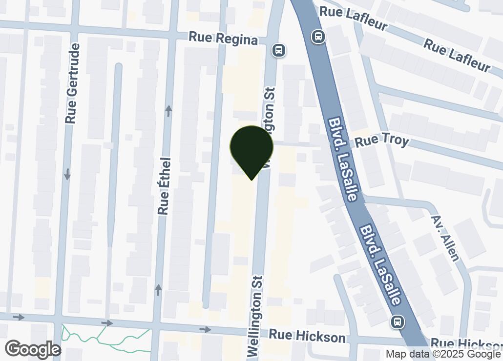 Map showing location at 45.4660646, -73.5668517