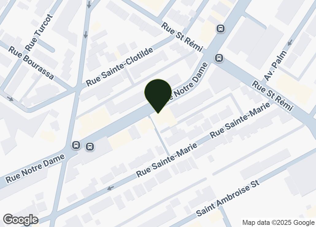 Map showing location at 45.4698292, -73.5917121