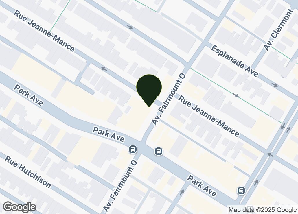 Map showing location at 45.5209321, -73.597455