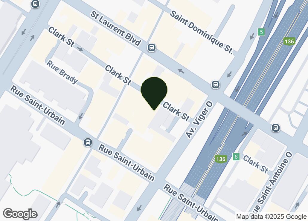 Map showing location at 45.507321, -73.5598156