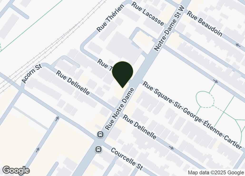 Map showing location at 45.4735858, -73.5882426