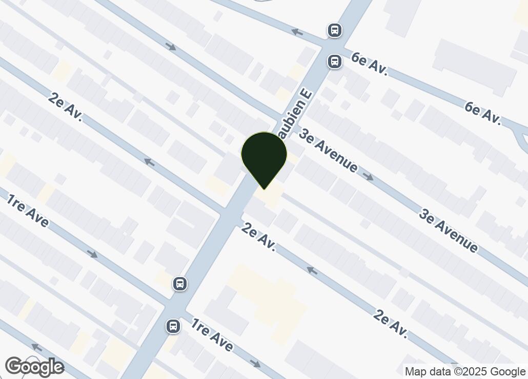 Map showing location at 45.5512051, -73.5894295