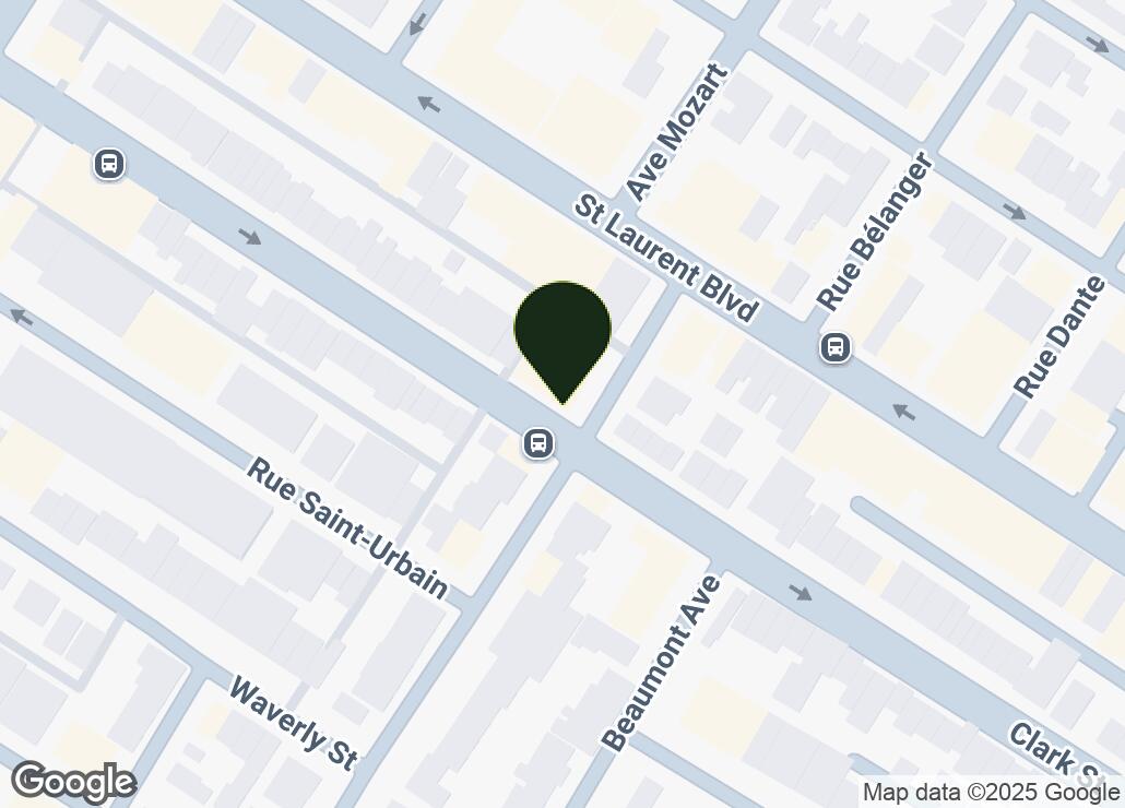 Map showing location at 45.5328814, -73.6159887