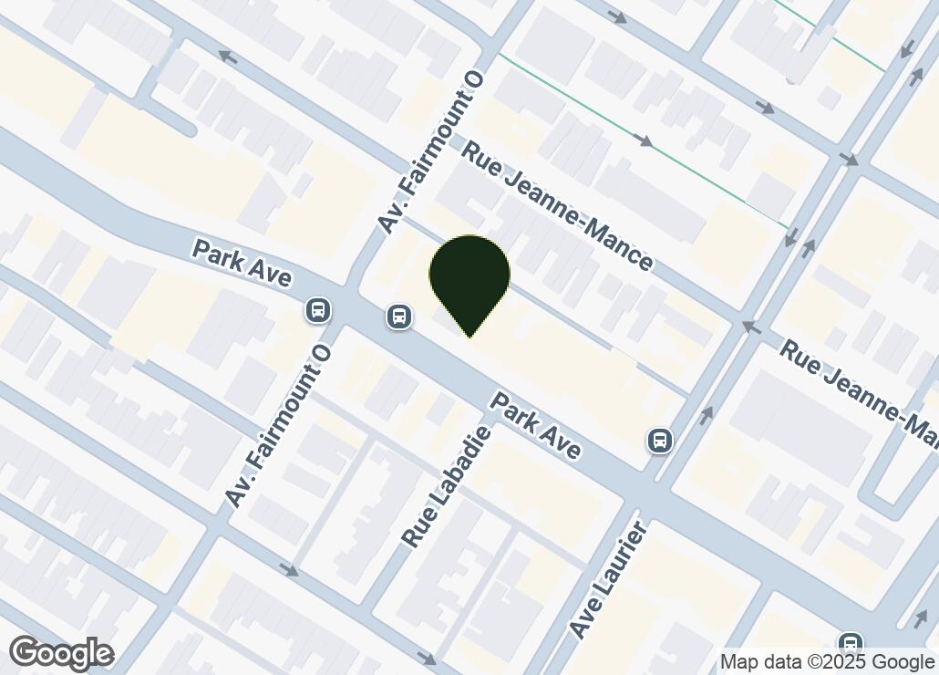 Map showing location at 45.5202751, -73.5968704