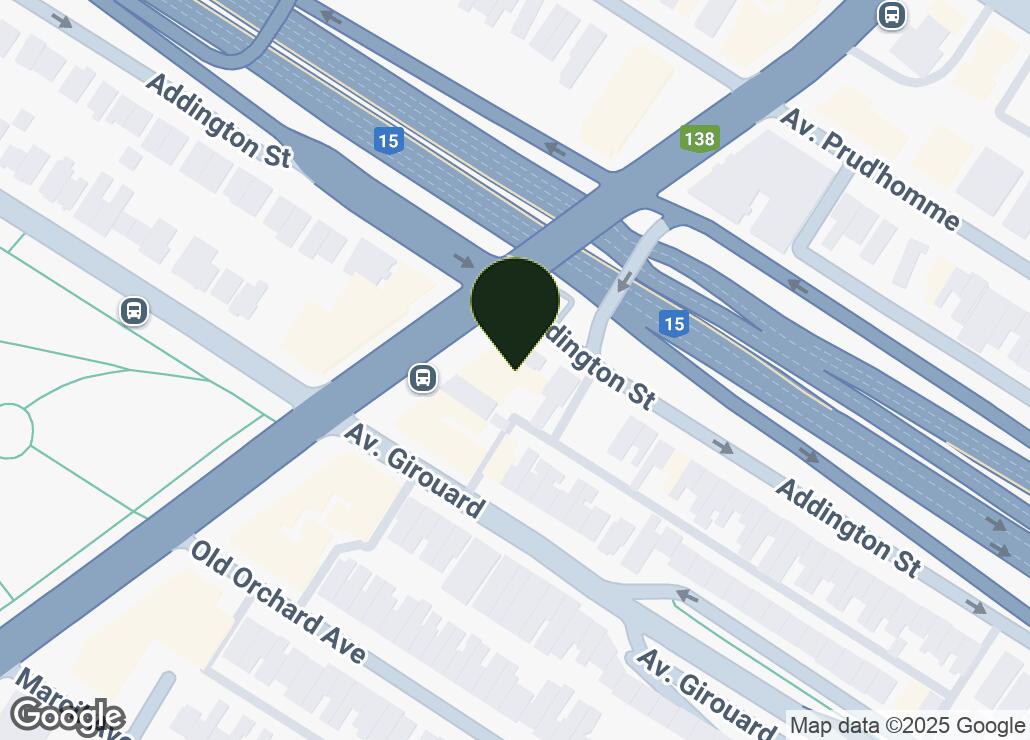 Map showing location at 45.4726992, -73.6110085