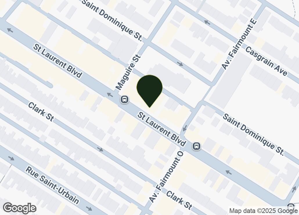 Map showing location at 45.524319, -73.59523