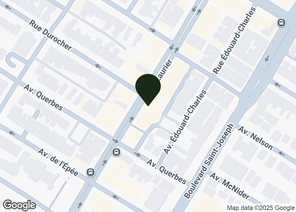 Map showing location at 45.5179148, -73.5971107