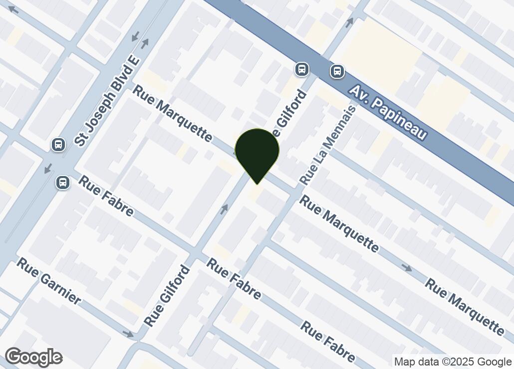 Map showing location at 45.5336553, -73.5787183