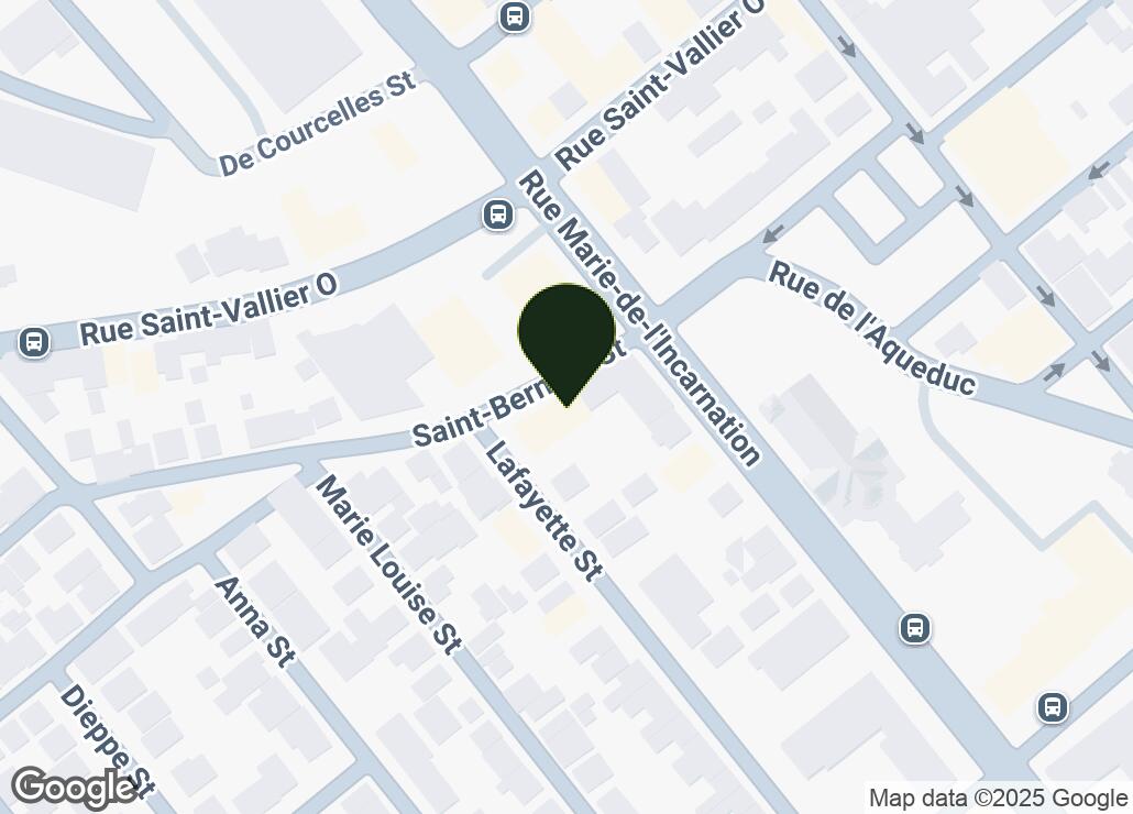 Map showing location at 46.8086046, -71.2465837