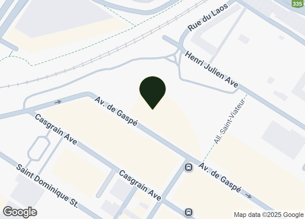 Map showing location at 45.5282428, -73.5980018