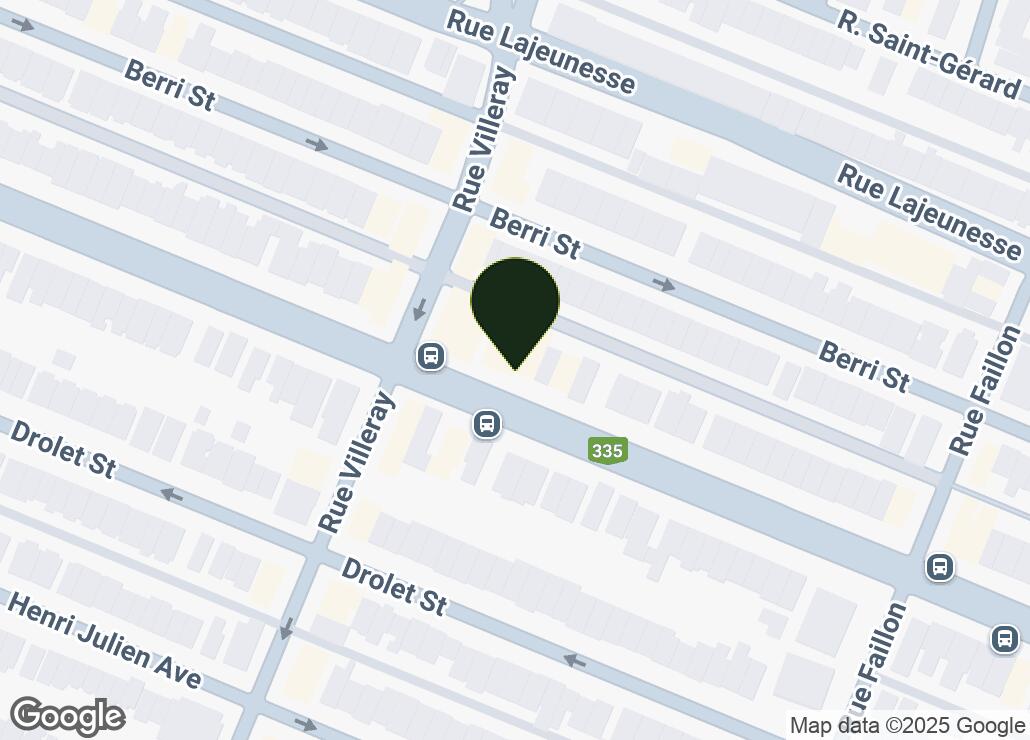 Map showing location at 45.5407763, -73.622352