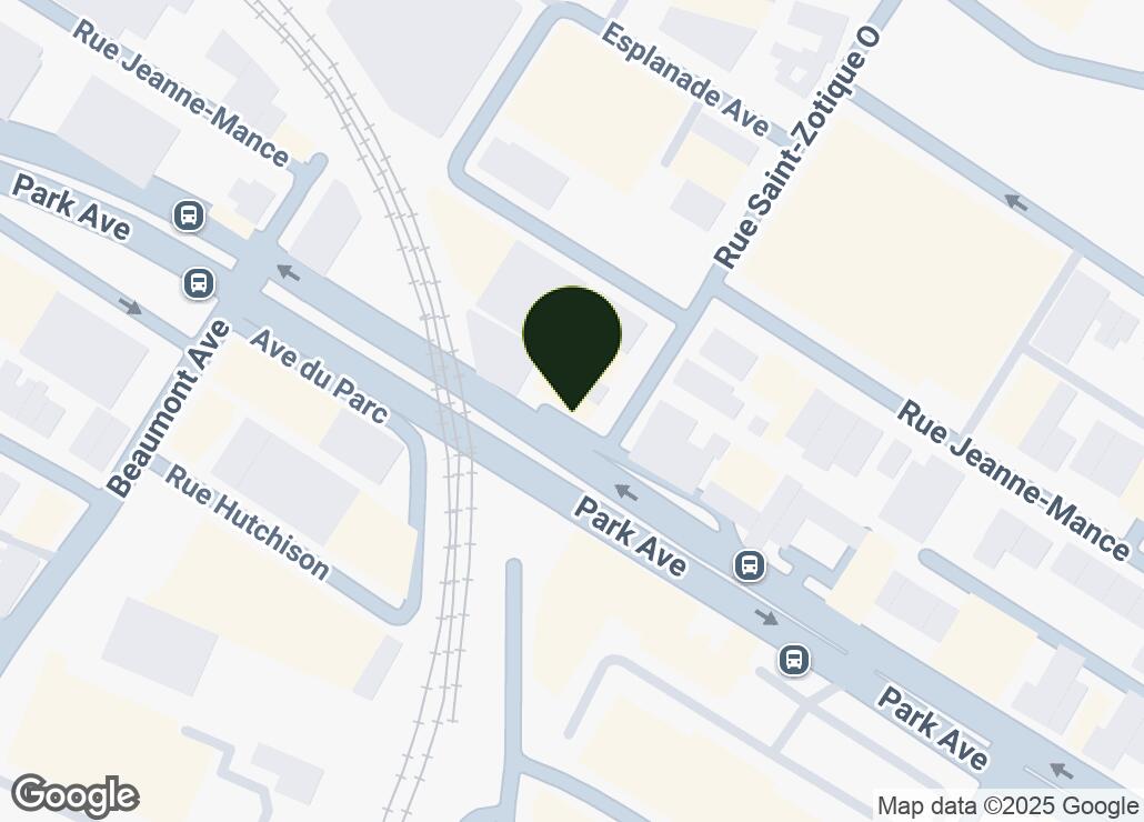 Map showing location at 45.5287275, -73.6163529