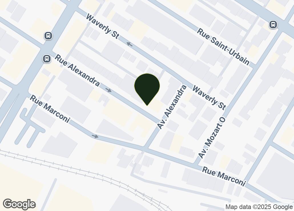 Map showing location at 45.5316736, -73.6184791