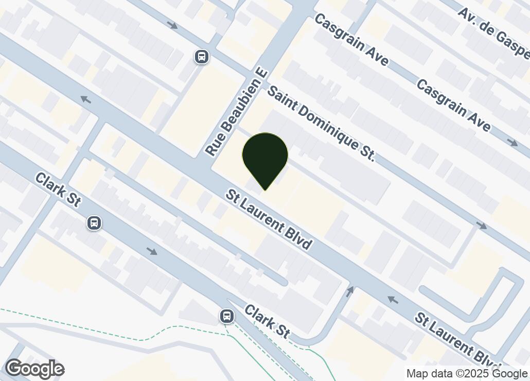 Map showing location at 45.5300636, -73.6077804