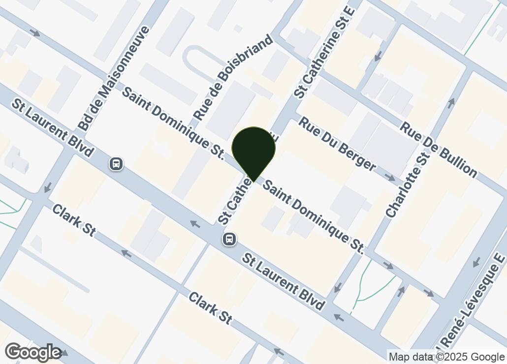 Map showing location at 45.5102803, -73.5633756