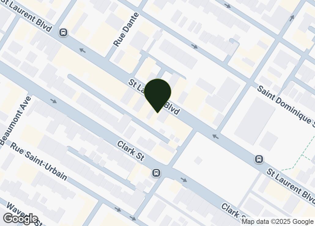 Map showing location at 45.5320838, -73.6129955