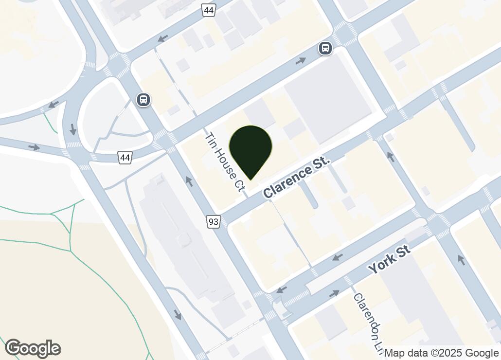 Map showing location at 45.4283732, -75.695106