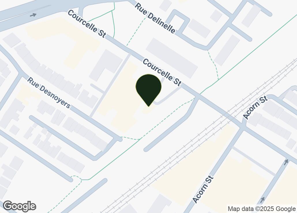 Map showing location at 45.4738239, -73.5922741