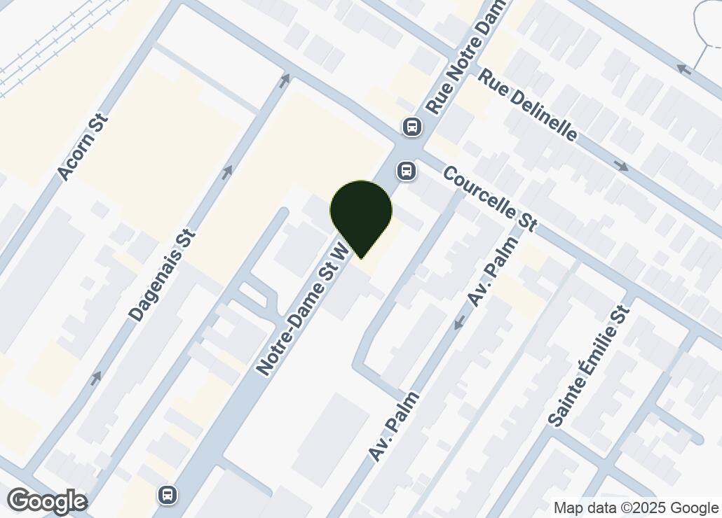 Map showing location at 45.4721398, -73.5891336