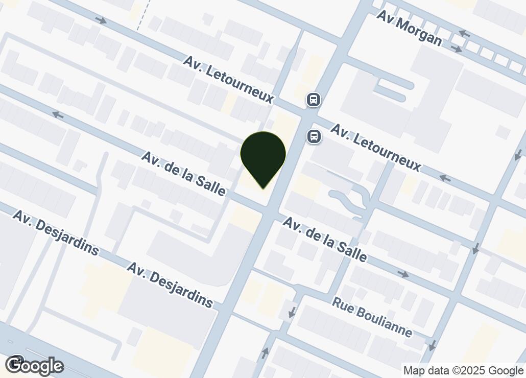 Map showing location at 45.5519834, -73.5403294