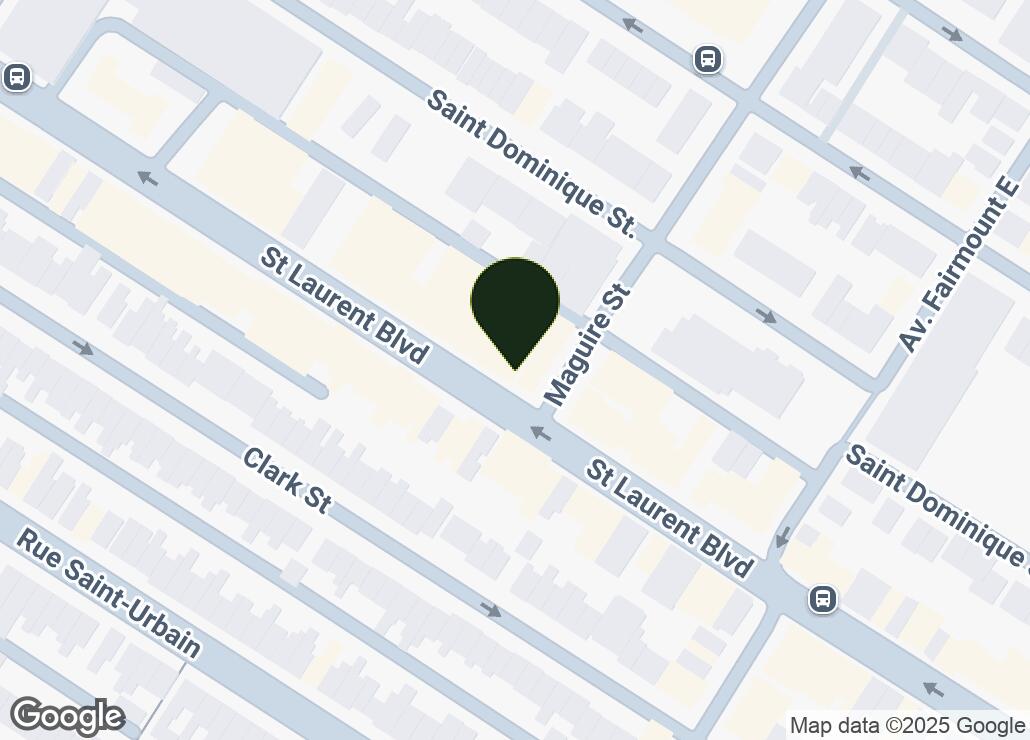 Map showing location at 45.5246803, -73.5960054