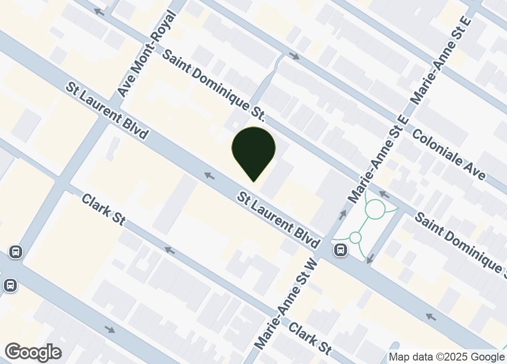 Map showing location at 45.519576, -73.5848344