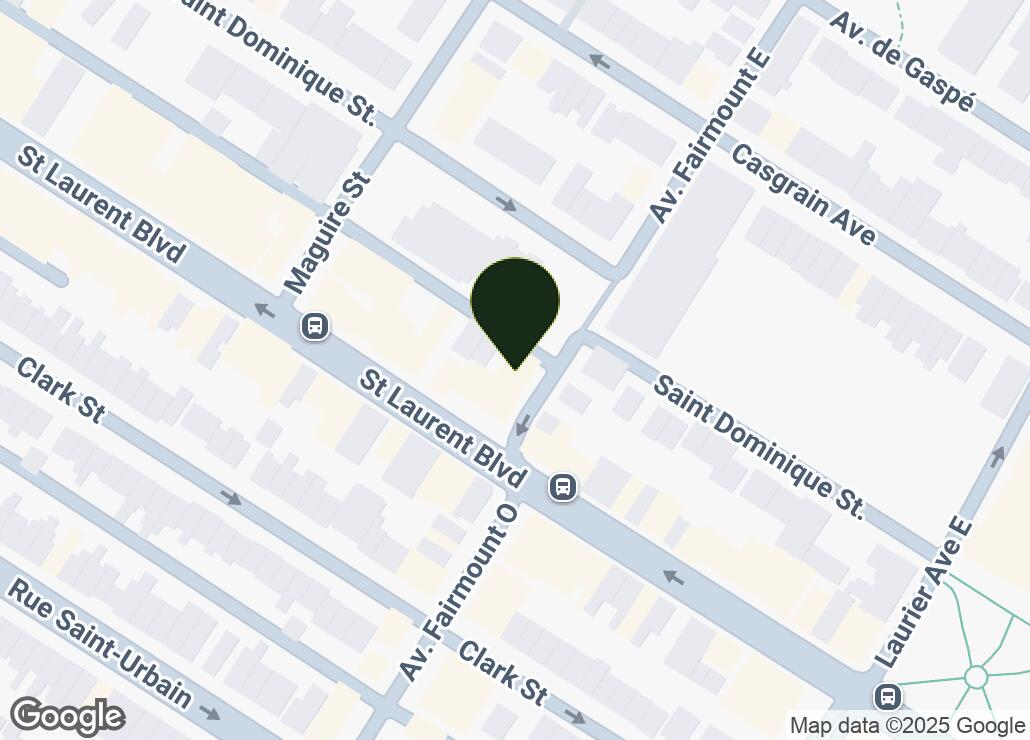 Map showing location at 45.5242606, -73.5946167