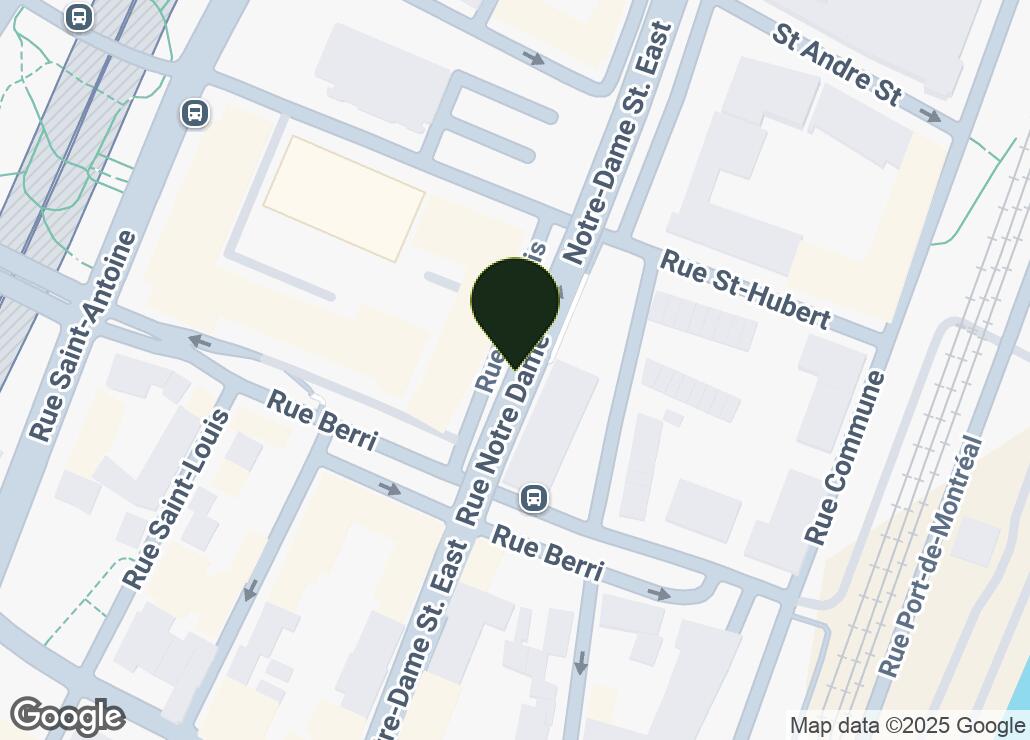 Map showing location at 45.5118971, -73.5515528