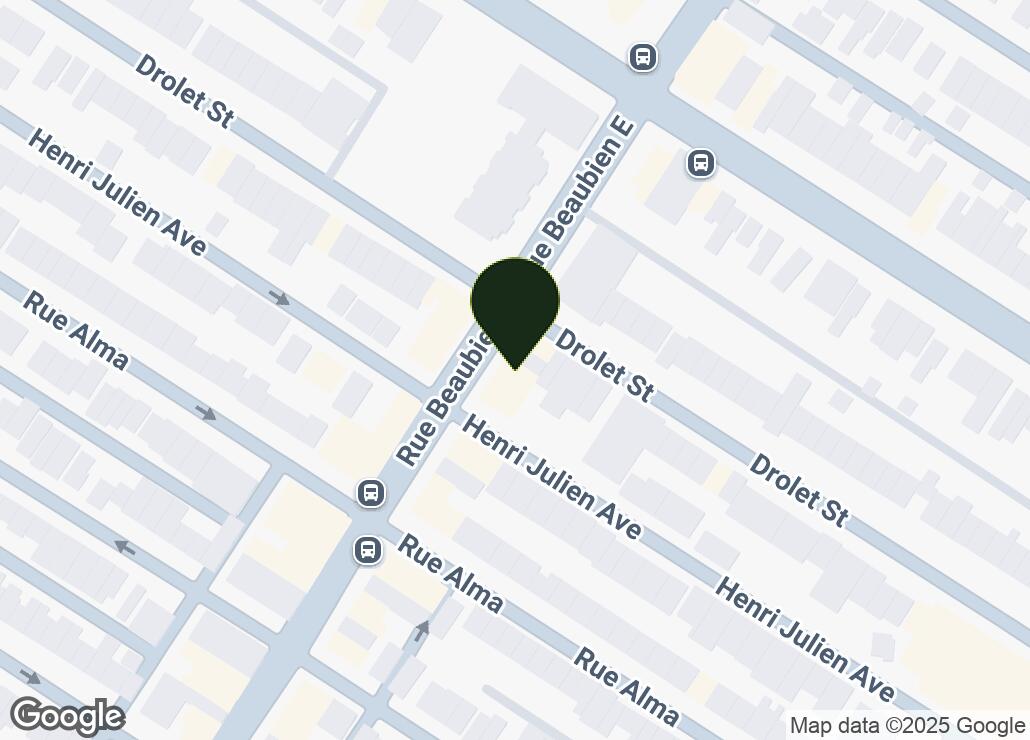 Map showing location at 45.5329705, -73.6056808