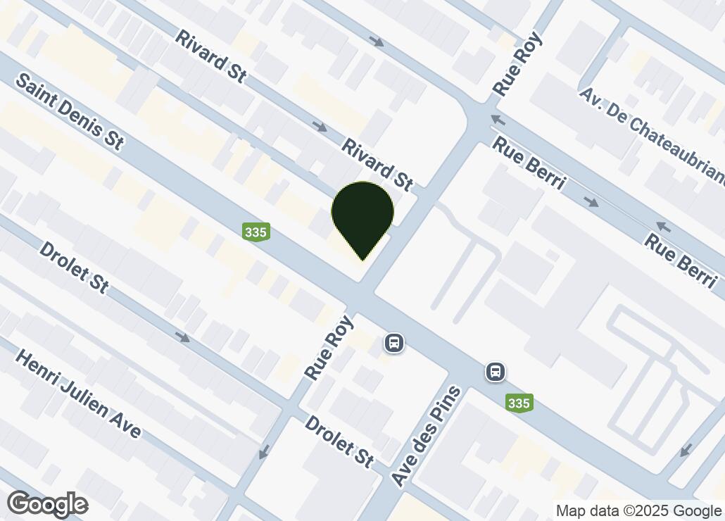 Map showing location at 45.5194667, -73.572573