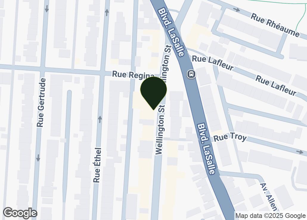 Map showing location at 45.466716, -73.5667964