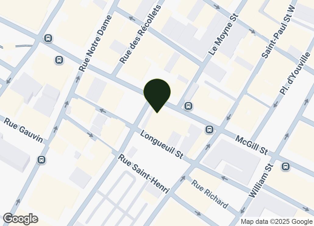 Map showing location at 45.5003785, -73.5582784