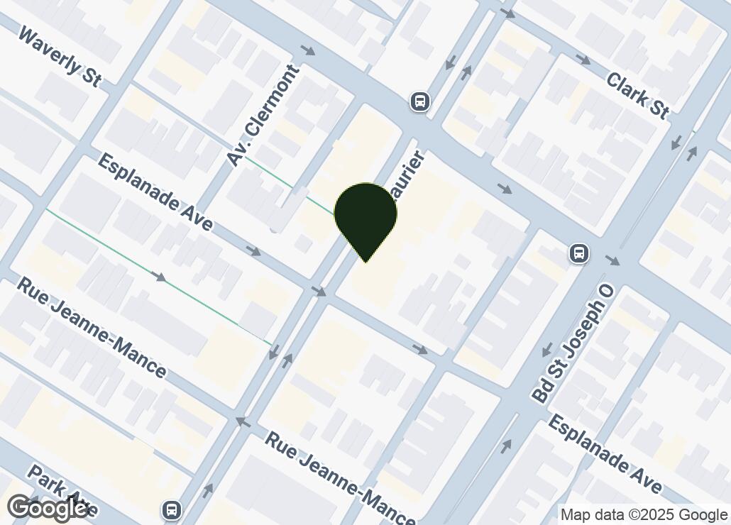 Map showing location at 45.521159, -73.5942779