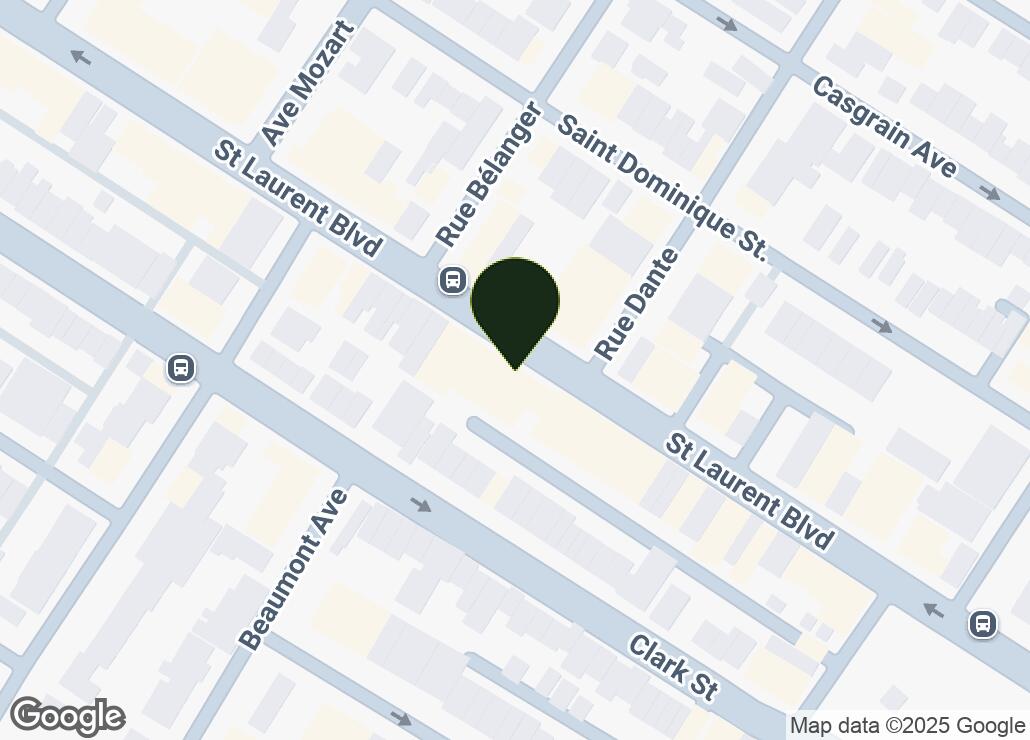 Map showing location at 45.5327384, -73.6143115