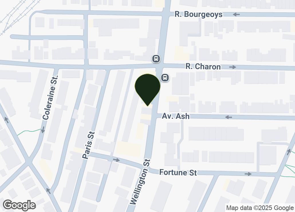 Map showing location at 45.478714, -73.5590585