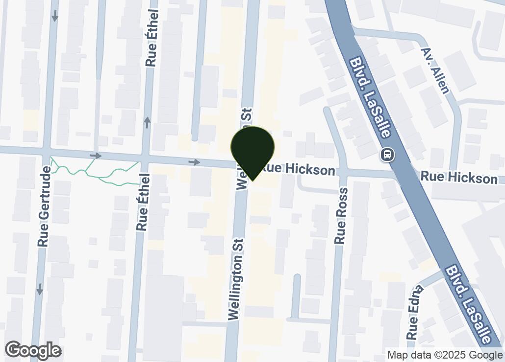 Map showing location at 45.4647693, -73.5667236