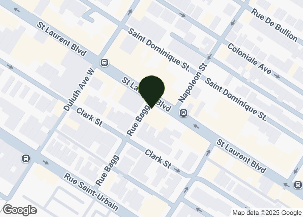 Map showing location at 45.5163736, -73.5784032