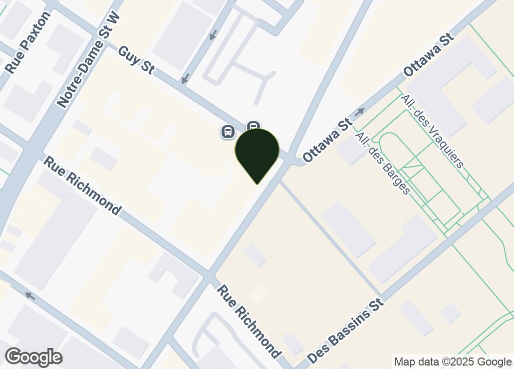 Map showing location at 45.4889822, -73.5655532