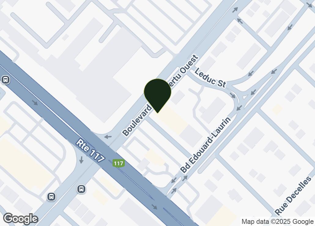 Map showing location at 45.5105642, -73.6870348