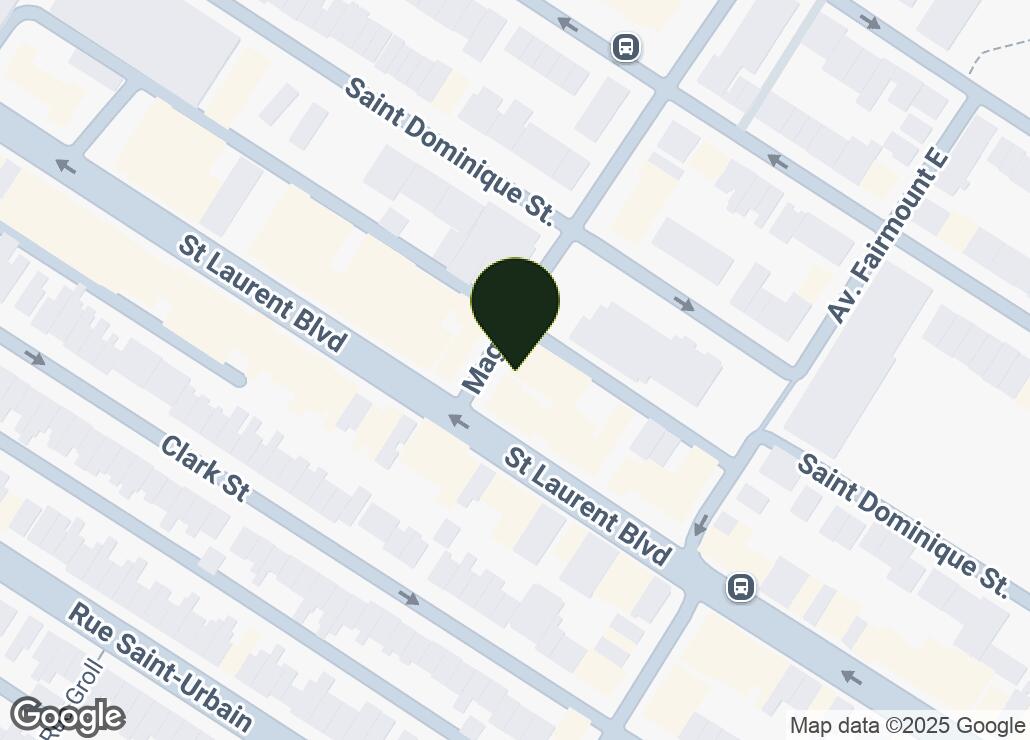 Map showing location at 45.5246328, -73.5955685