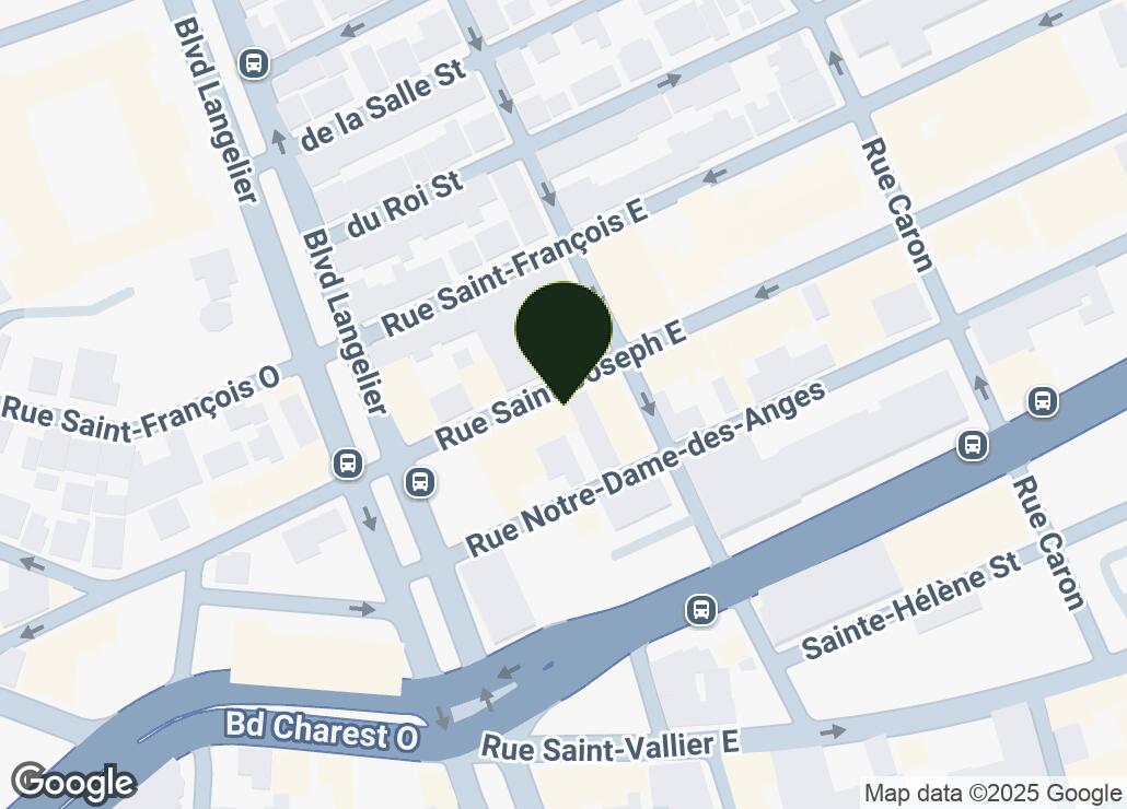 Map showing location at 46.8123558, -71.2301474